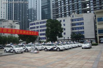Электромобили BYD е6 для китайских полицейских и крымских таксистов